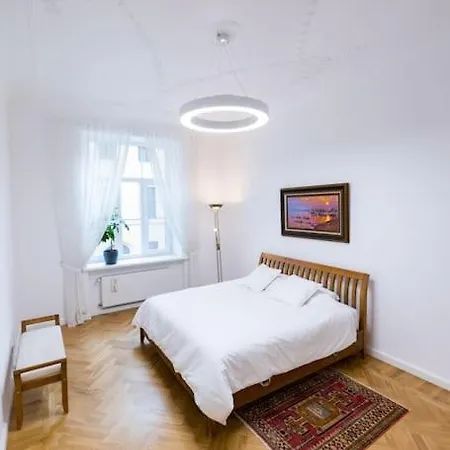 Art Nouveau - 210 M2 Apartmán