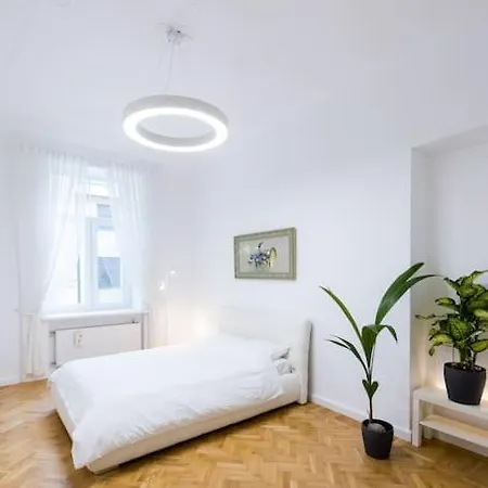 Apartmán Art Nouveau - 210 M2 *