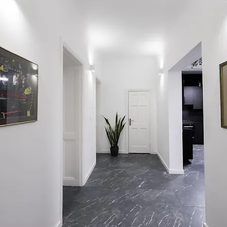 Apartmán Art Nouveau - 210 M2 *